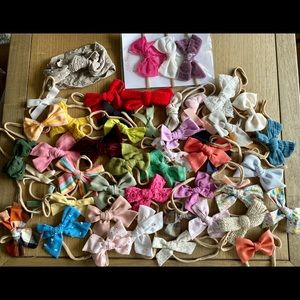 Mostly Little Poppy...45+ bows.